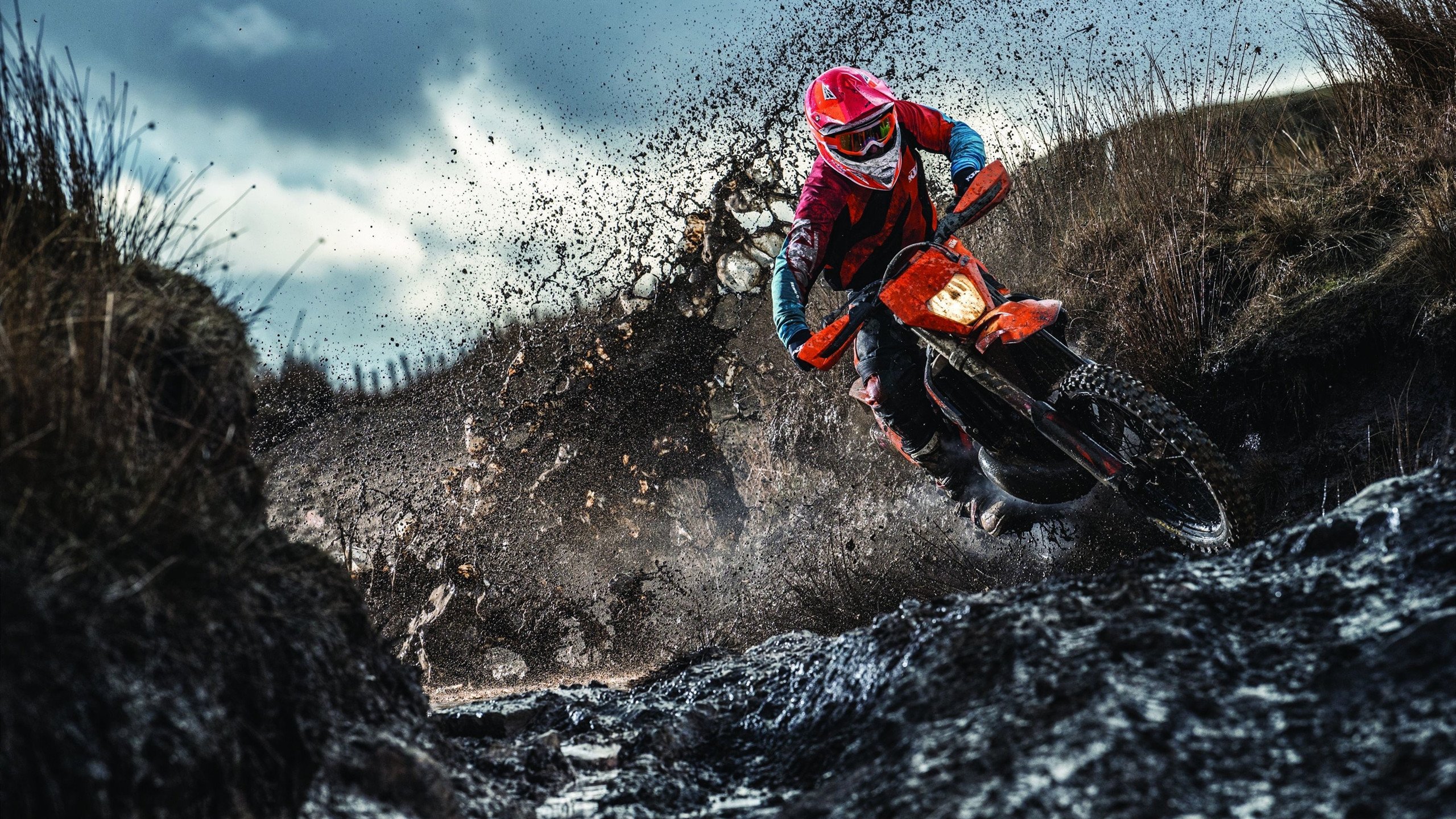 墨西哥鏖战丹麦，阿尔瓦雷斯状态火热，绿茵场上的美洲风暴